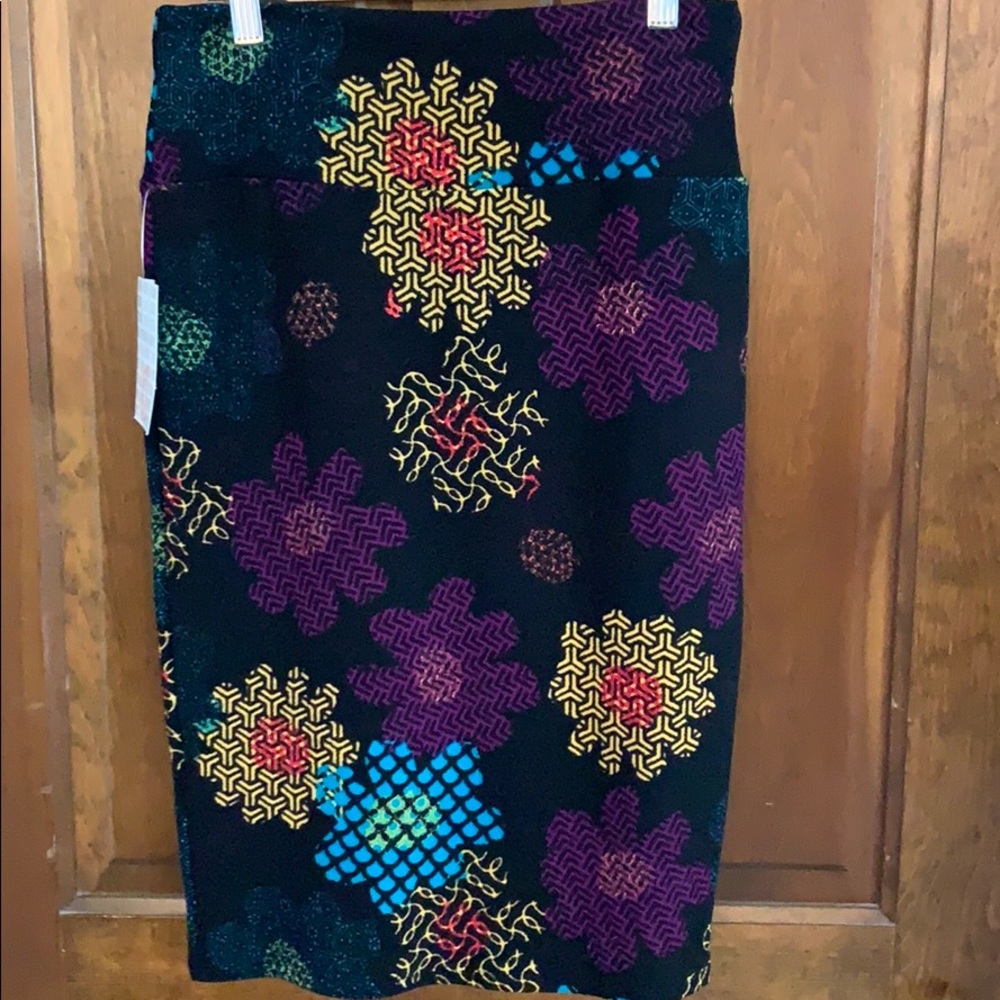 NWT LuLaRoe Cassie XS Black/Purple/Teal/Yellow/Red